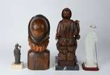 Quatro esculturas em diversos materiais e proce... - Quatro esculturas em diversos materiais e procedências representando São Thiago