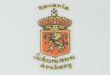 Par de pratos de porcelana da Bavaria decorados... - Par de pratos de porcelana da Bavaria decorados com cenas românticas em policromia e bordas vazadas