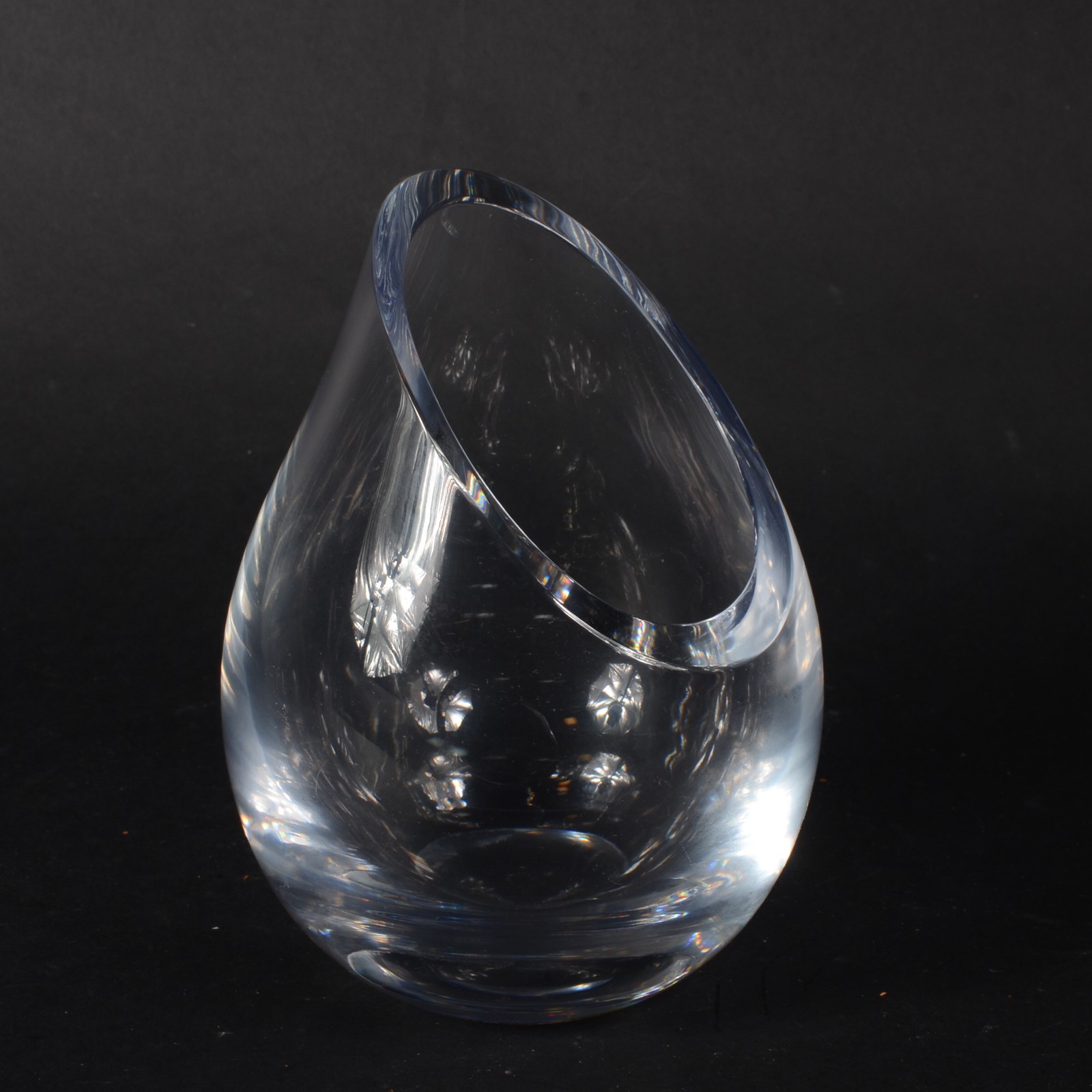 Vaso de cristal português Atlantis, design moderno - foto 1 de 5
