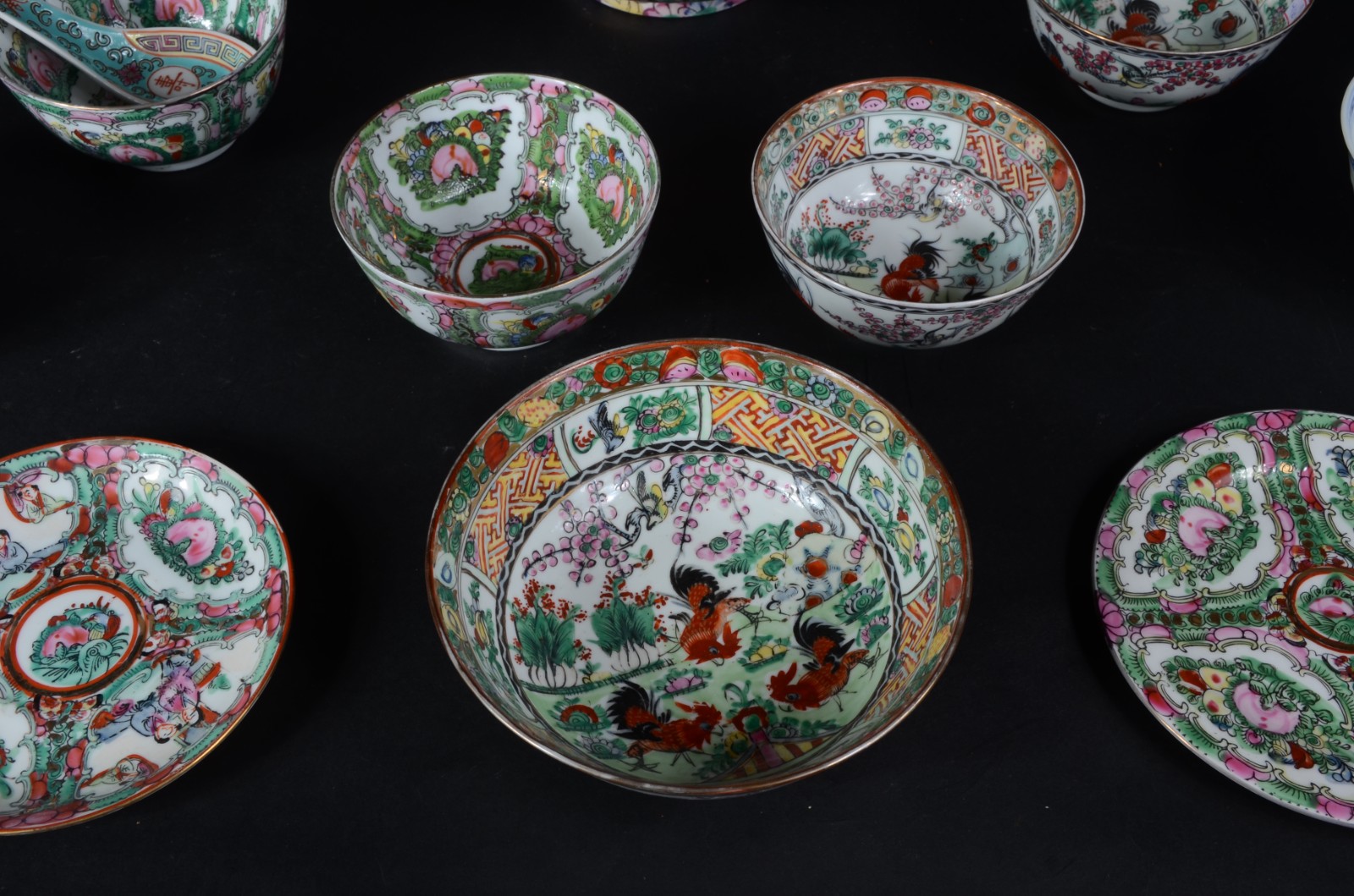 Diversas peças de porcelana oriental, sendo bowl grande, 7 bowls... - foto 5 de 11