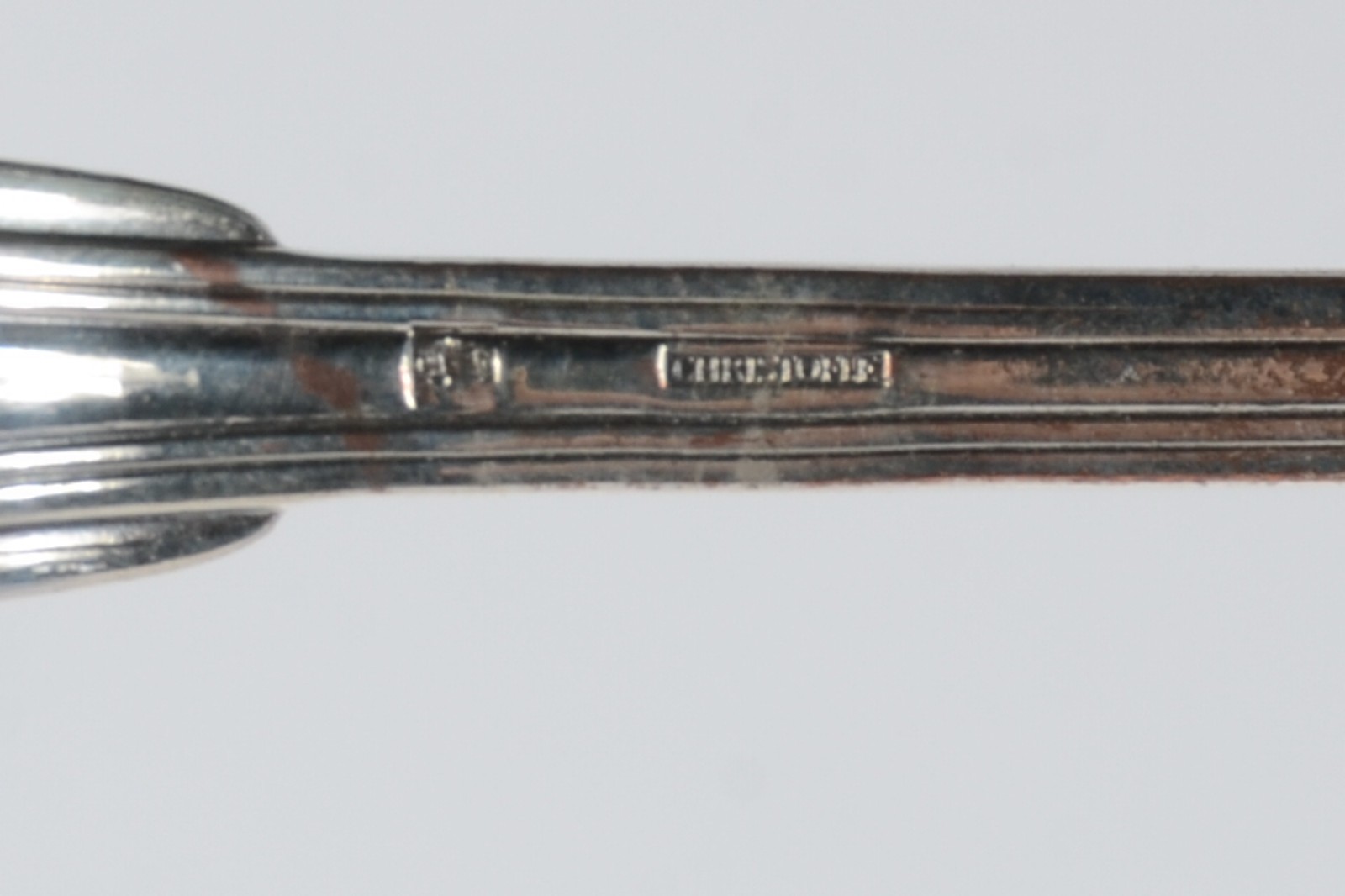 Lote com 19 peças diversas de metal prateado - foto 8 de 9