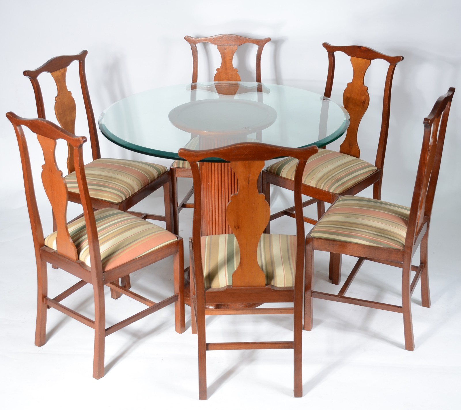 Mesa de jantar com base feitio coluna gomada de madeira e tampo de... - foto 1 de 10