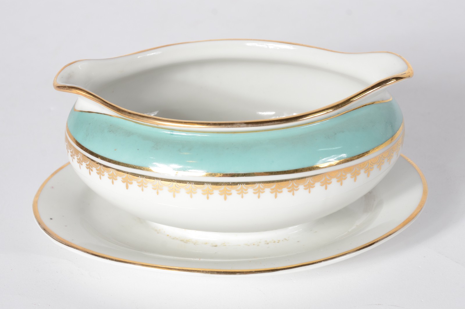 Aparelho de jantar de porcelana Mauá, composto de: 11 pratos rasos... - foto 4 de 11