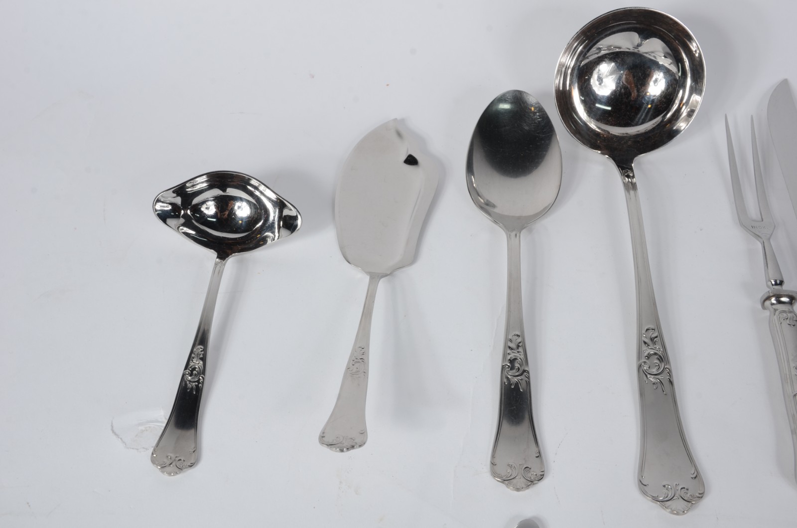 Faqueiro de aço inox Hércules, composto de: 12 facas, 12 garfos e 12... - foto 2 de 8