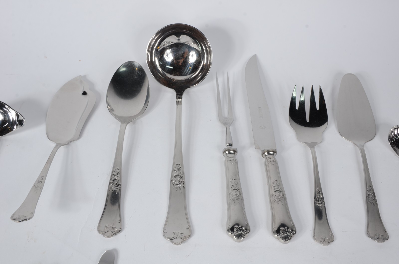 Faqueiro de aço inox Hércules, composto de: 12 facas, 12 garfos e 12... - foto 4 de 8