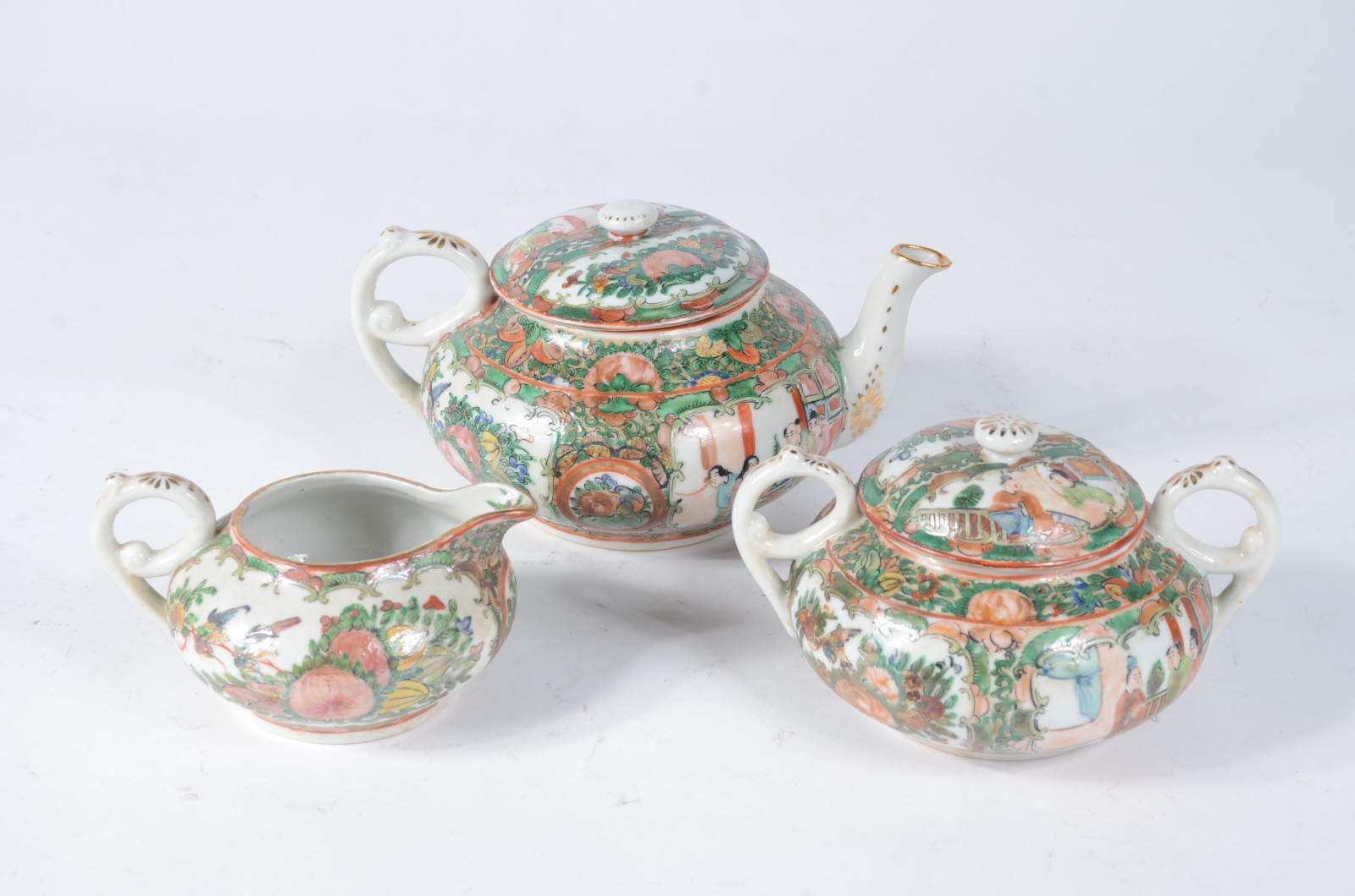 Serviço de porcelana oriental verde e rosa, composto de 5 xícaras... - foto 2 de 10