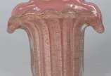 Vaso de vidro decorativo na cor rosa com pó de ... - Vaso de vidro decorativo na cor rosa com pó de ouro, feitio gomos.