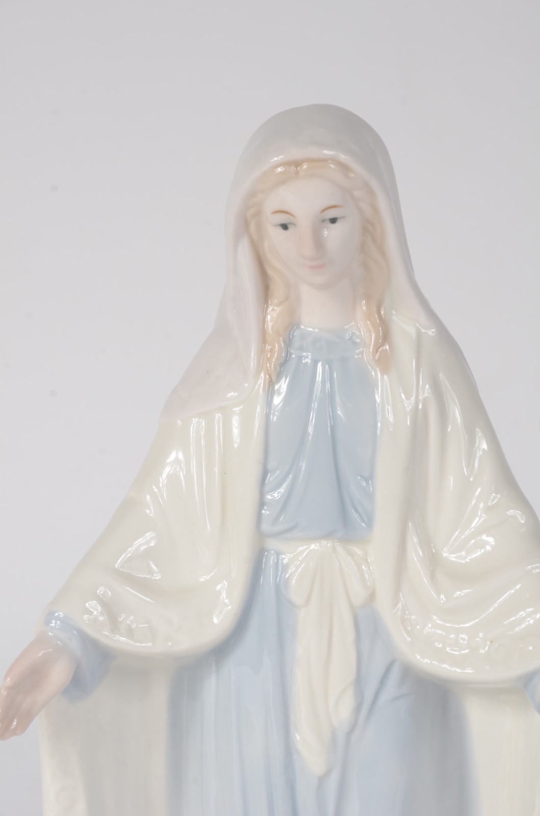 Nossa Senhora de Lourdes - Imagem de porcelana policromada - foto 2 de 7