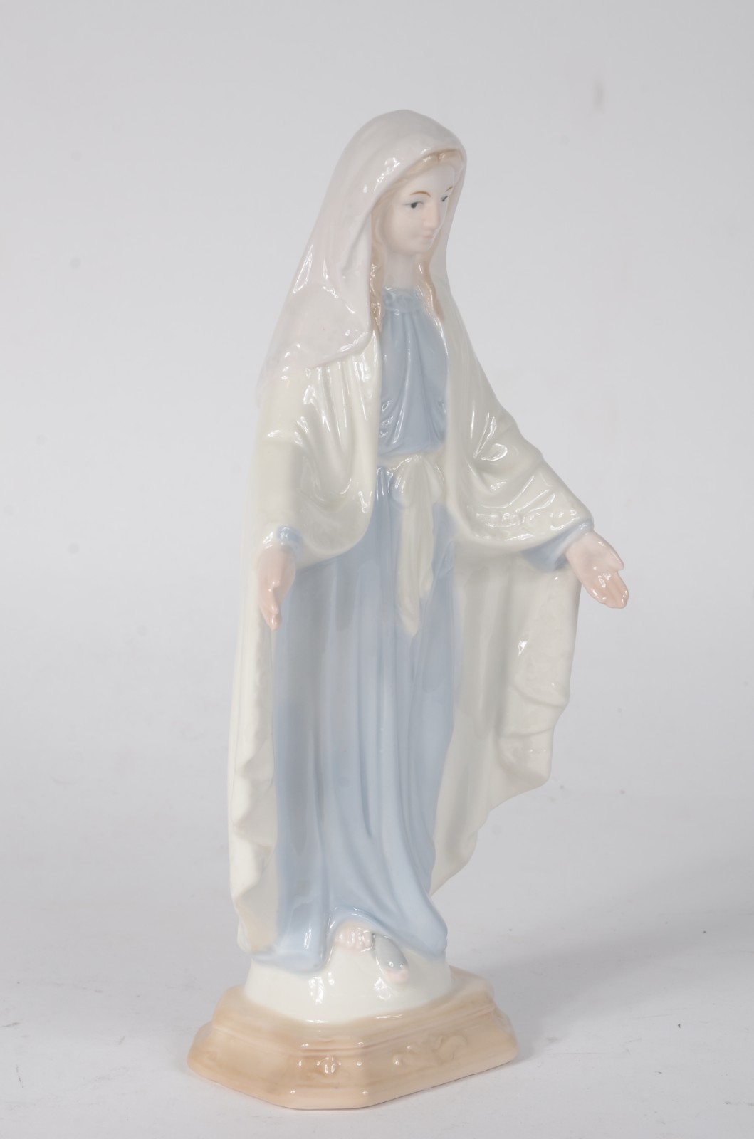 Nossa Senhora de Lourdes - Imagem de porcelana policromada - foto 3 de 7