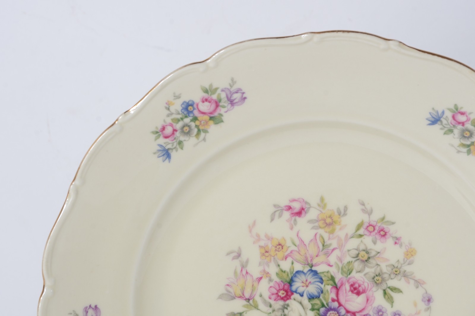 Aparelho de jantar de porcelana tcheca, decoração floral em... - foto 4 de 10