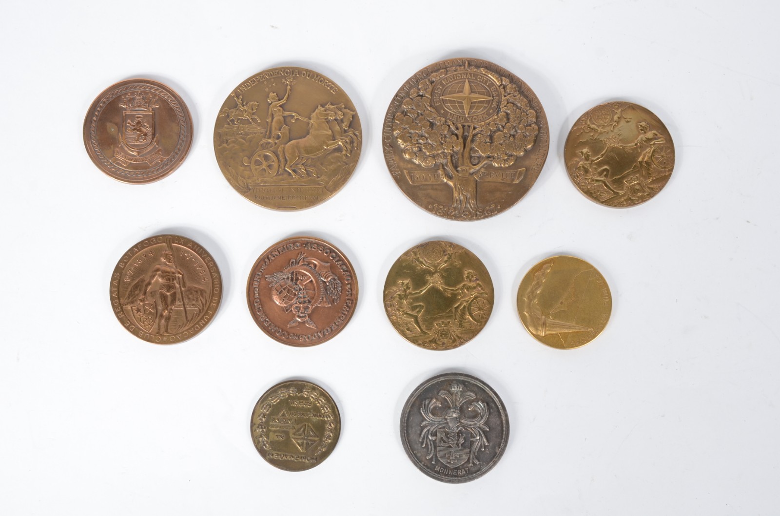 Lote com 10 medalhas diversas de bronze e metal - foto 2 de 2