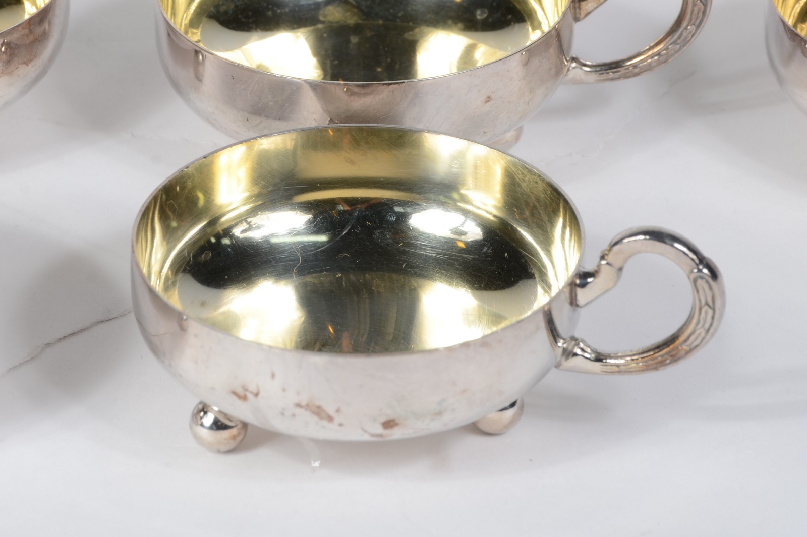 Diversas peças de metal prateado, sendo: 14 taças para sorvete (6 de... - foto 3 de 5