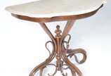 MICHAEL THONET,  - Par de antigos aparadores austríacos de madeira nobre,  tampos de mármore. Século XIX.  (um dos tampos de mármore está quebrado e colado - restauro na