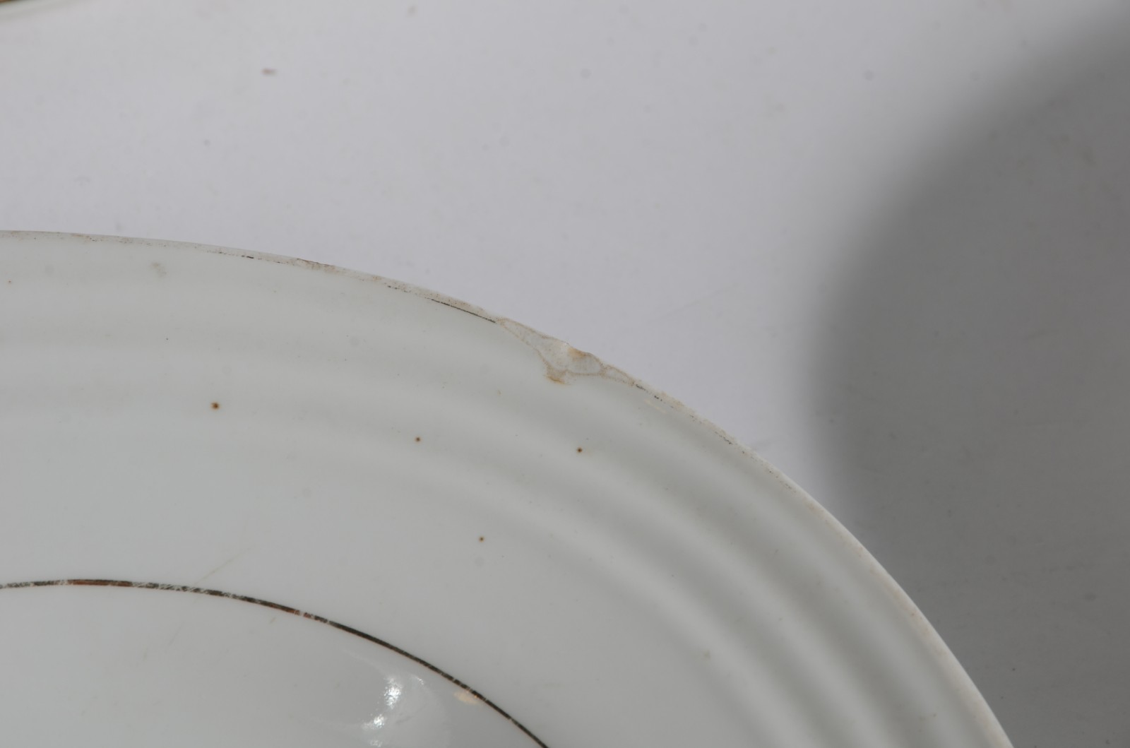 Parte de baixela de jantar de porcelana portuguesa, sendo: sopeira... - foto 6 de 8