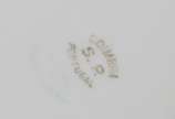 Parte de baixela de jantar de porcelana portugu... - Parte de baixela de jantar de porcelana portuguesa, sendo: sopeira, legumeira com tampa, 5 travessas (uma com fio de cabelo) e 1 bowl. Total 8 p...