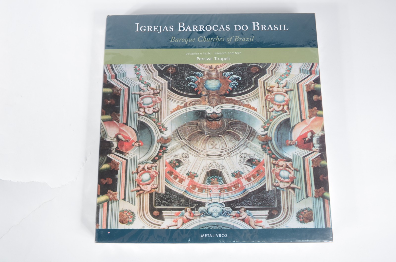 Livro: Igrejas barrocas no Brasil por Percival Tirapeli - foto 1 de 4