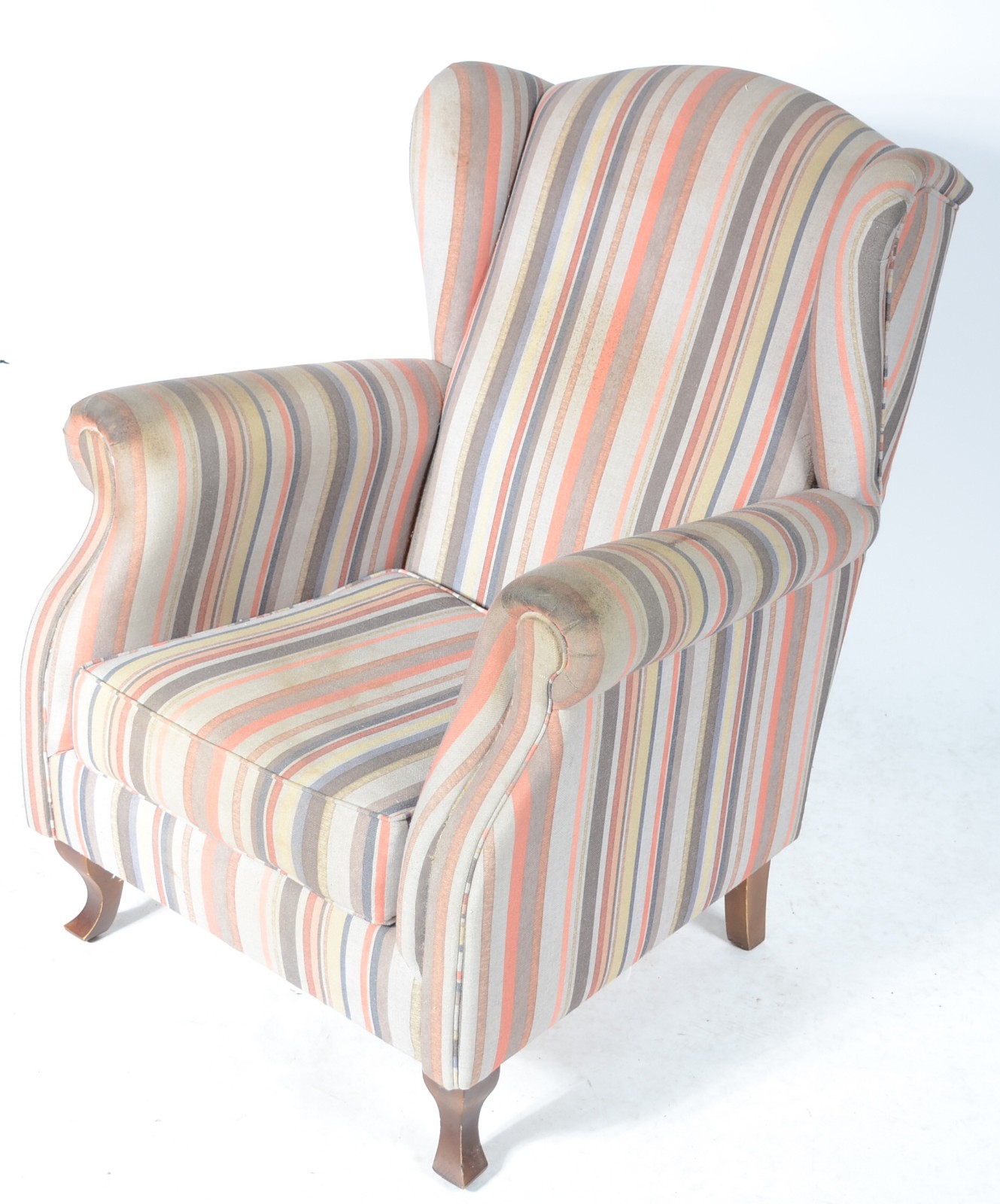 Poltrona bergere estofada e forrada com tecido listrado (desgastes na... - foto 1 de 6