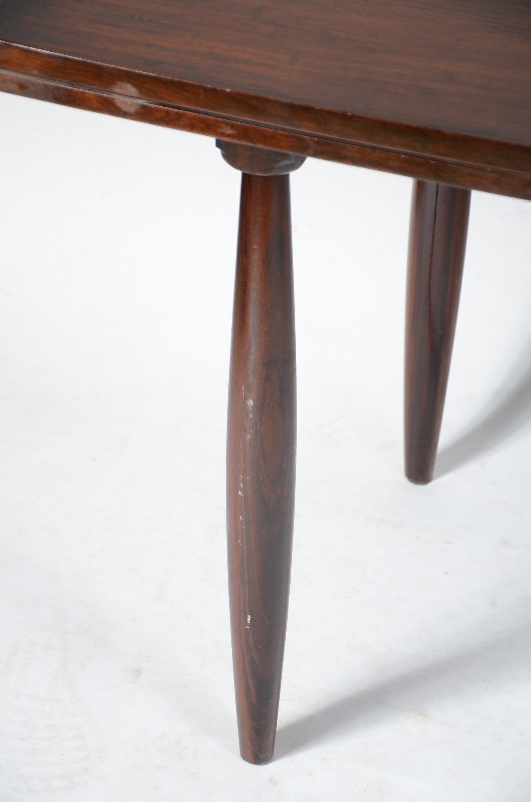 Conjunto de mesa de jantar com tampo retangular e quatro pernas... - foto 11 de 11