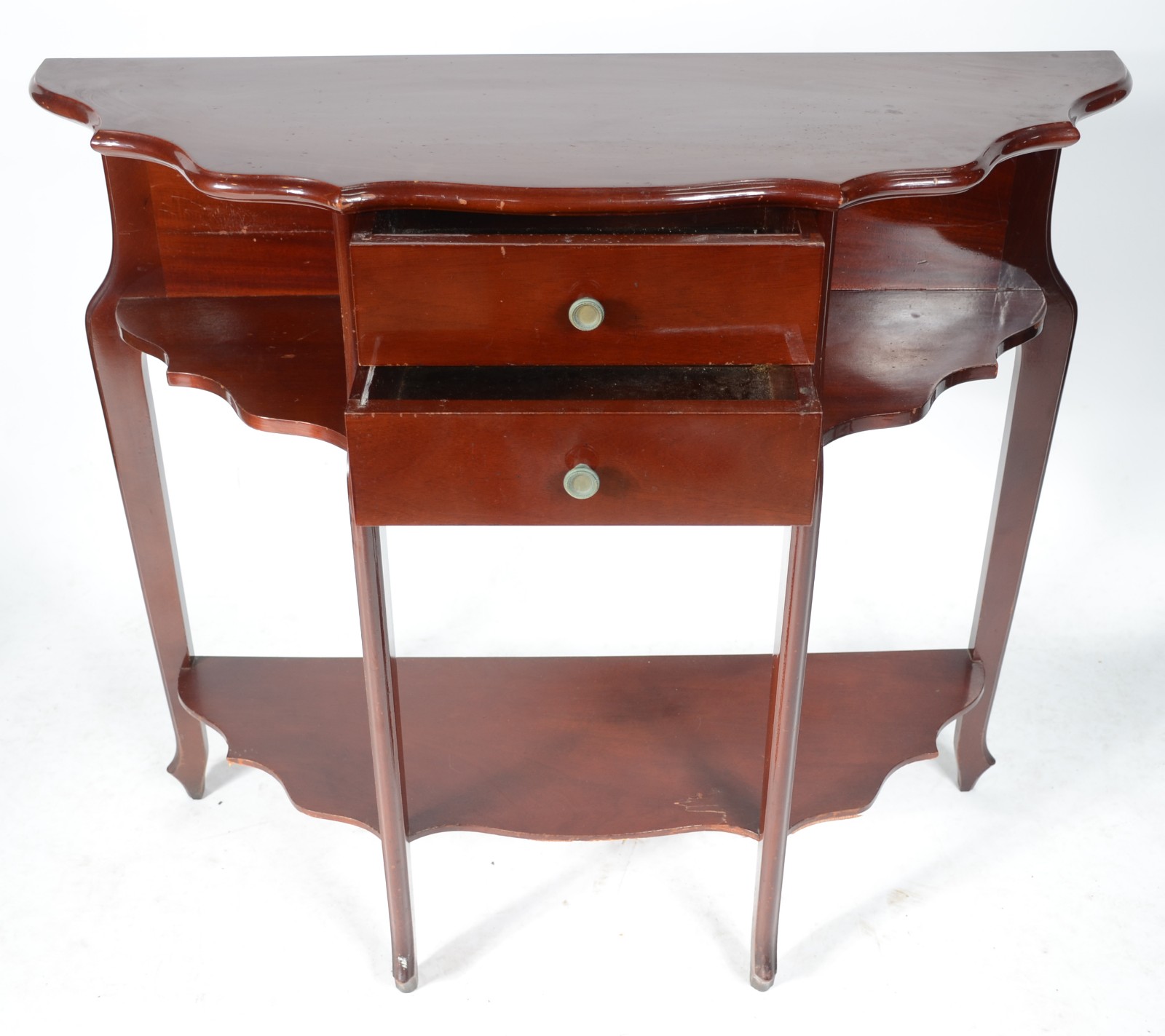 Mesa de encostar de madeira nobre com tampo recortado e platô inferior - foto 4 de 8