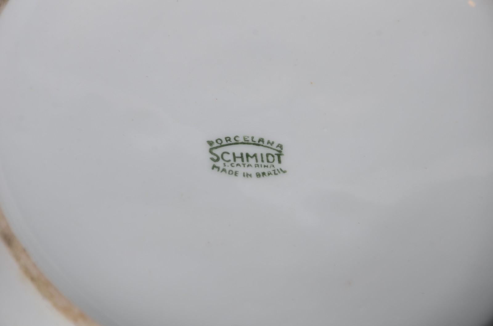 Duas sopeiras de porcelana, sendo uma Schmidt com flores em... - foto 9 de 10