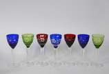 Conjunto com 7 taças para vinho de cristal doub... - Conjunto com 7 taças para vinho de cristal doublé lapidado em diversas cores, 2 modelos diferentes.