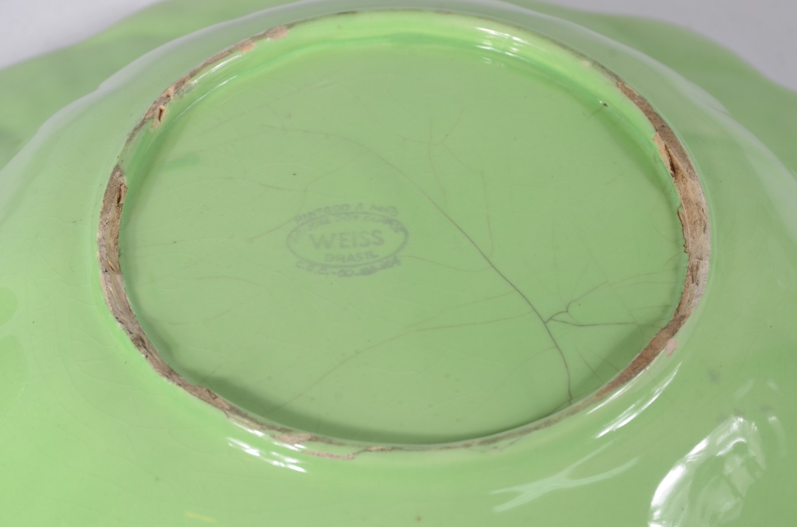 Gomil com bacia de cerâmica Weiss na cor verde, Bacia com rachaduras. - foto 6 de 9