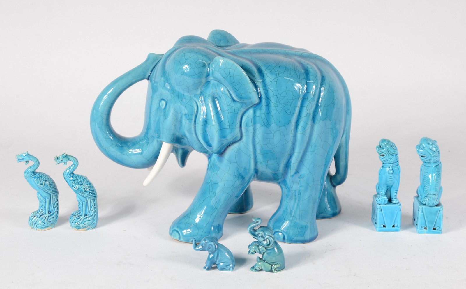 Conjunto com sete peças diversas de porcelana oriental na cor azul... - foto 5 de 8