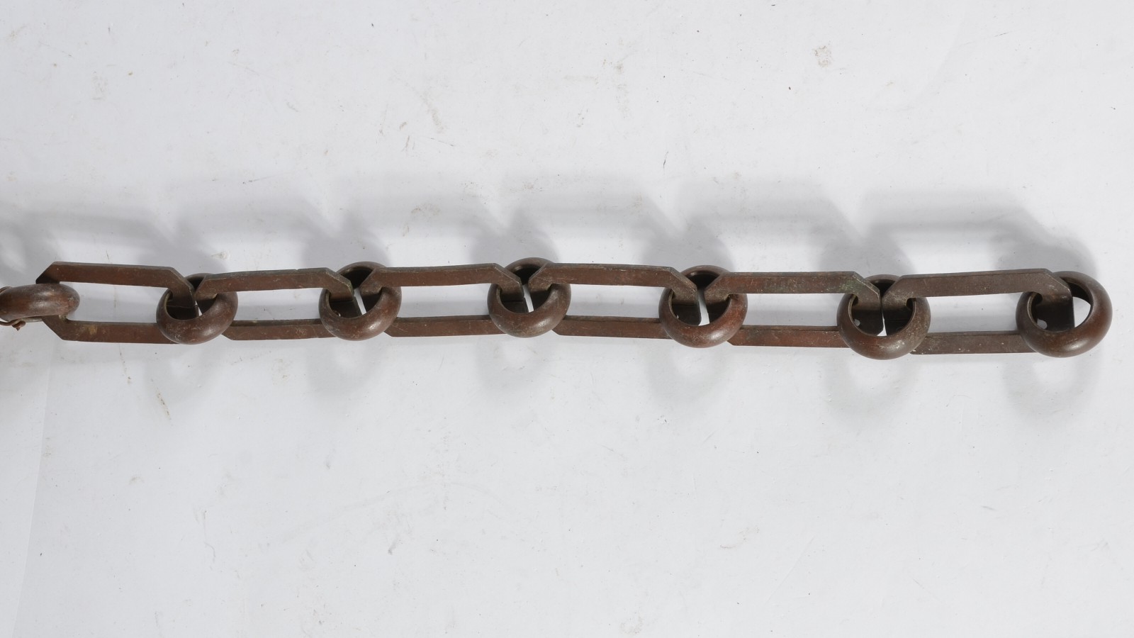 Sino de bronze com corrente para badalar. - foto 3 de 4