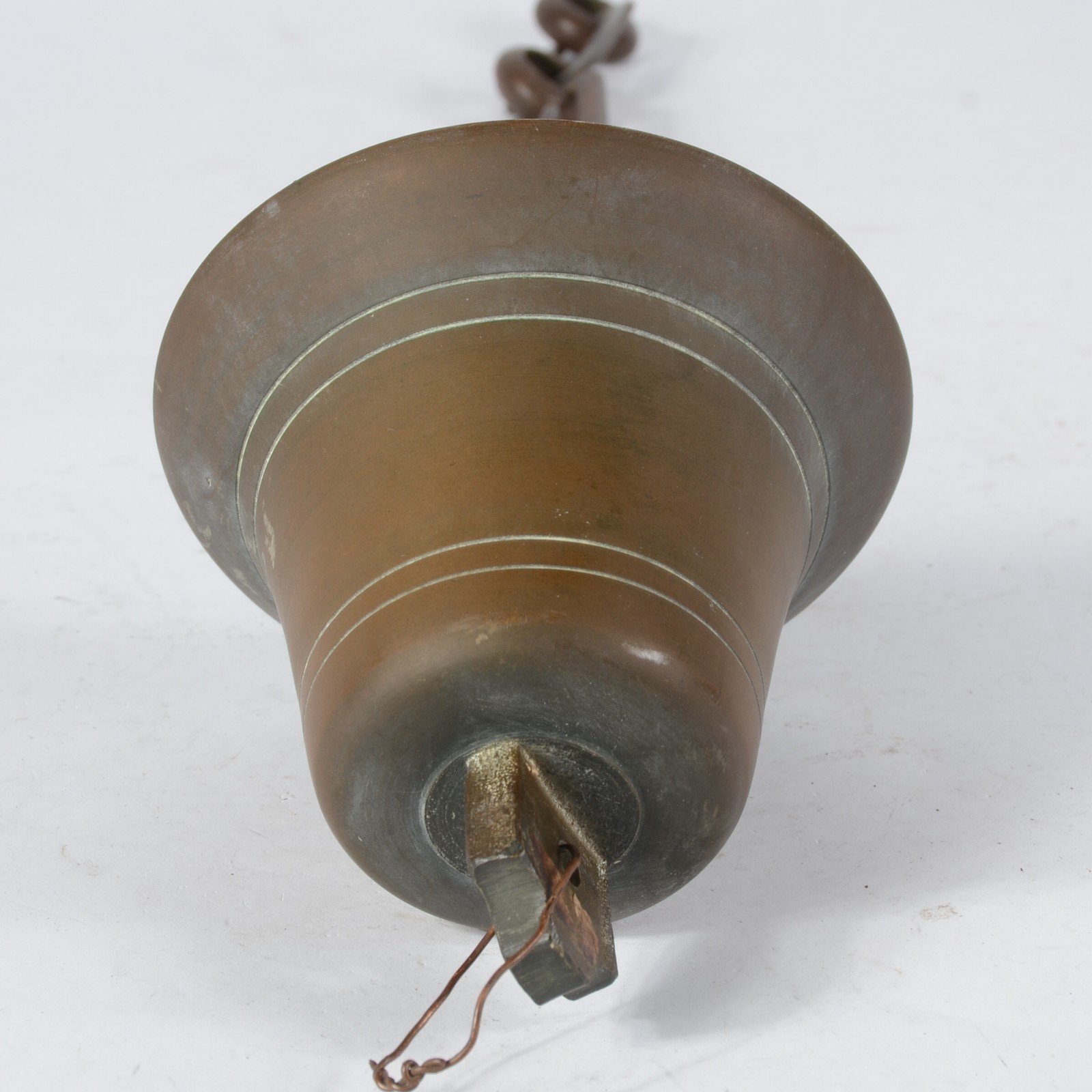 Sino de bronze com corrente para badalar. - foto 4 de 4