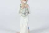 Estatueta de porcelana espanhola policromada re... - Estatueta de porcelana espanhola policromada representando palhaço