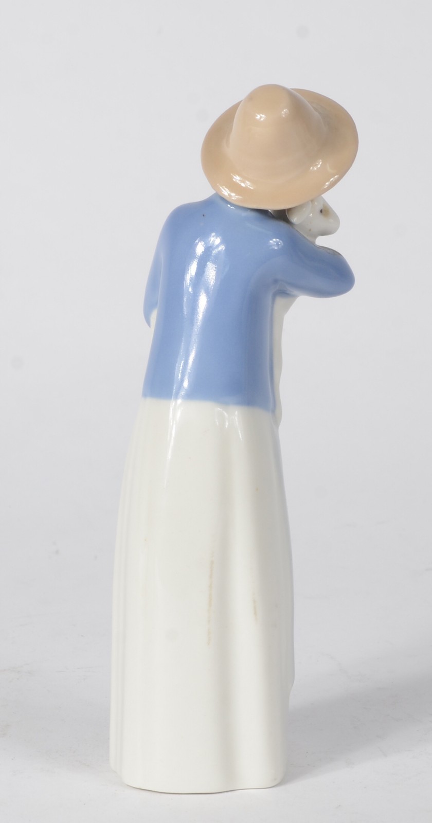 Estatueta de porcelana espanhola policromada representando camponesa... - foto 4 de 6
