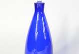 Serviço de copos de pé alto na cor azul, compos... - Serviço de copos de pé alto na cor azul, composto de: 12 taças para champagne, 12 para água, 11 para vinho tinto, 12 para vinho branco, 12 para ...