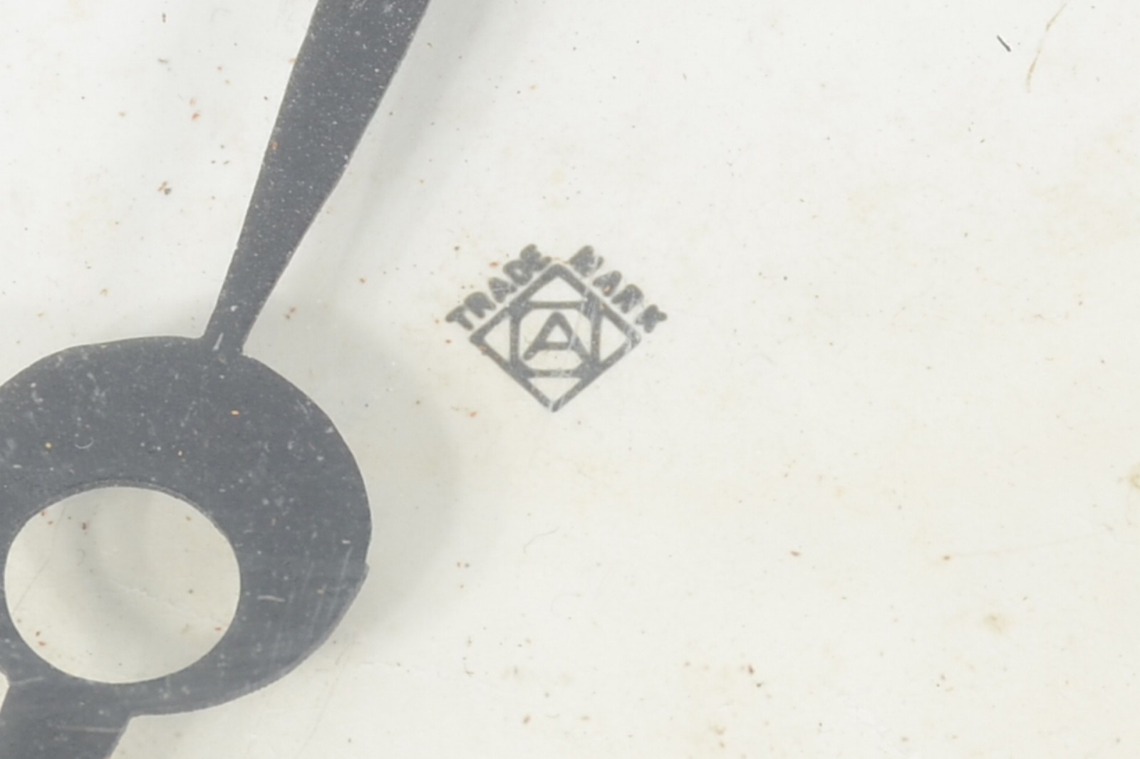 Relógio de parede com caixa de madeira feitio "Oito". No estado. Sem... - foto 5 de 9