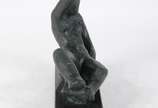 Bruno Giorgi (1905-1993), Figura feminina - Escultura de bronze representando figura feminina, base de mármore.