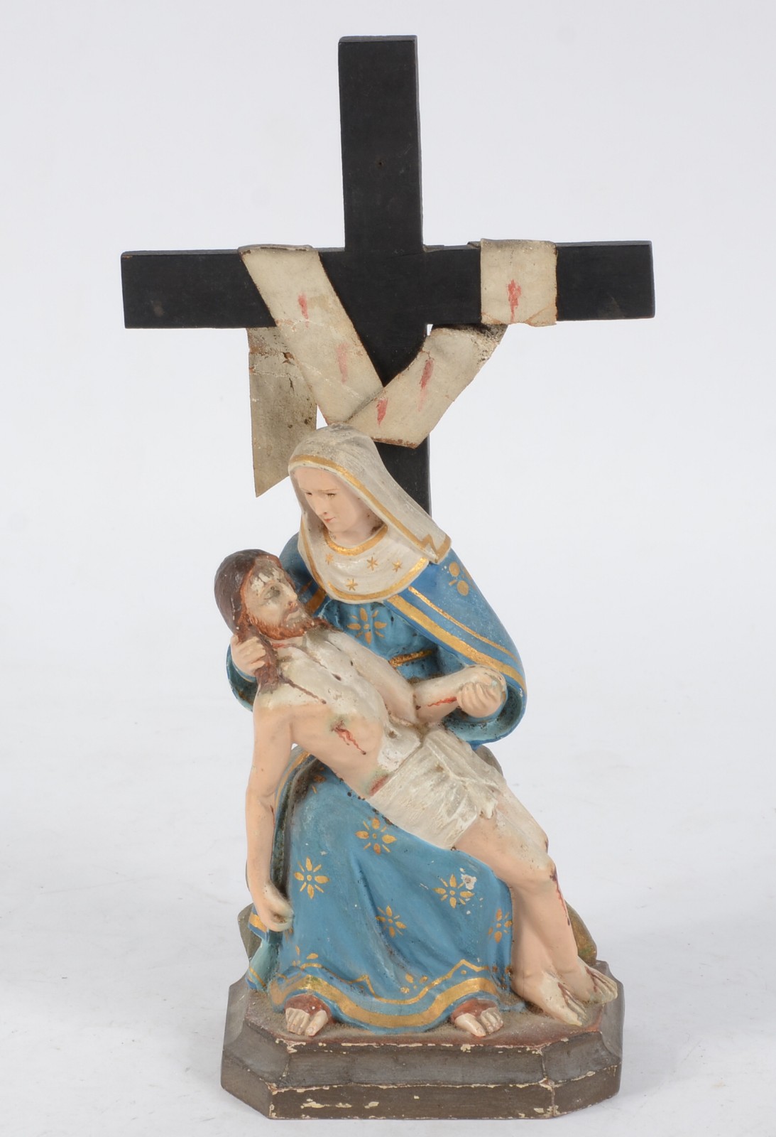 Pietá - Antiga imagem de madeira policromada representando Jesus já... - foto 1 de 7