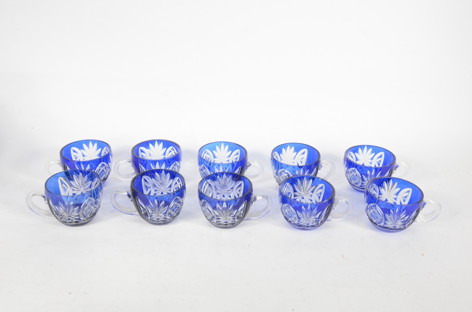 Poncheira de cristal double azul lapidado com 10 canecas e concha... - foto 4 de 8
