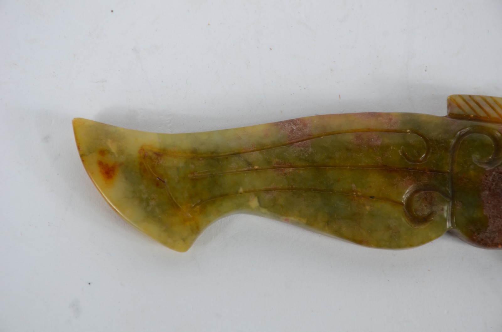 Escultura chinesa em jade amarelo esverdeado com manchas... - foto 4 de 4