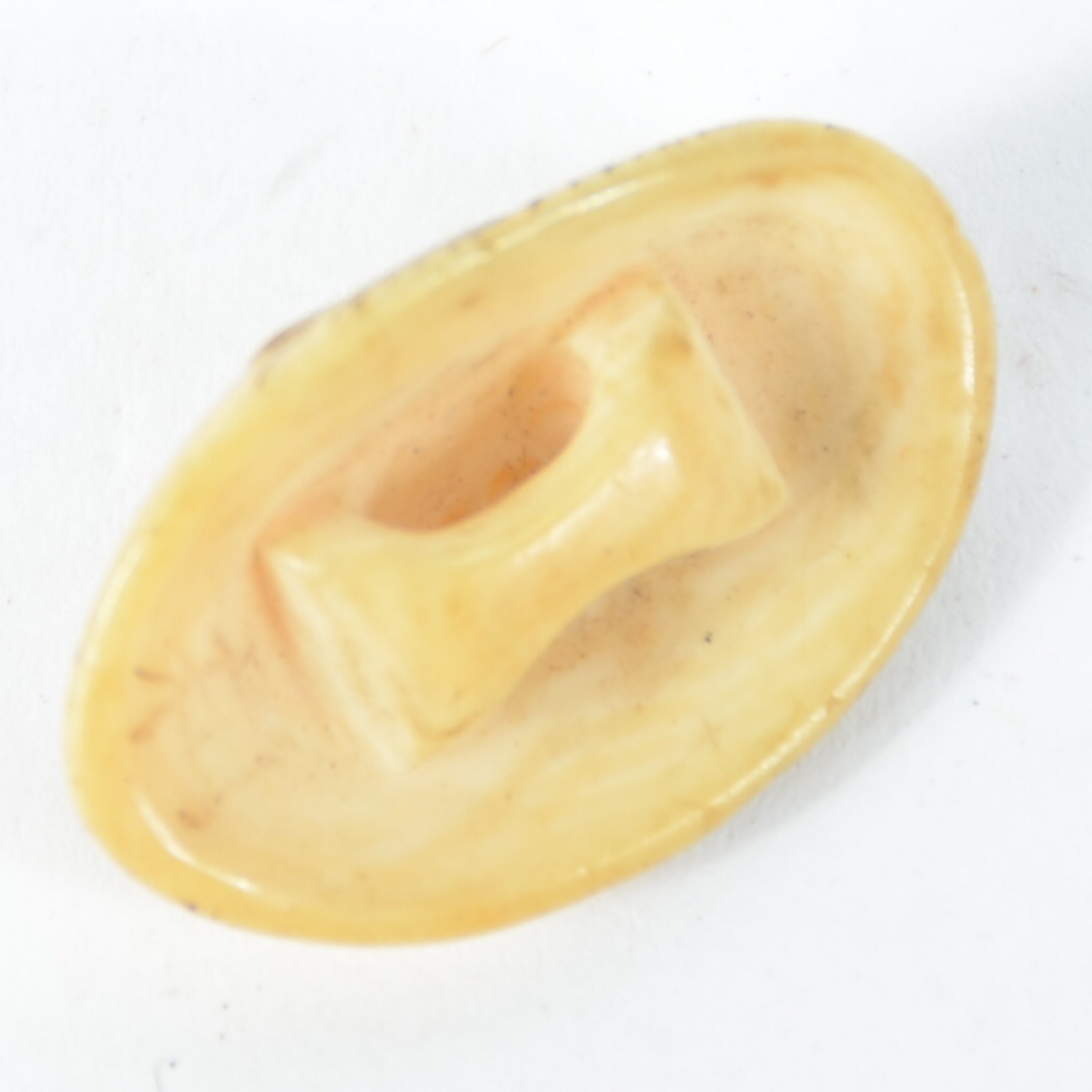Raro netsuke para criança, esculpido em marfim, representando máscara... - foto 2 de 2