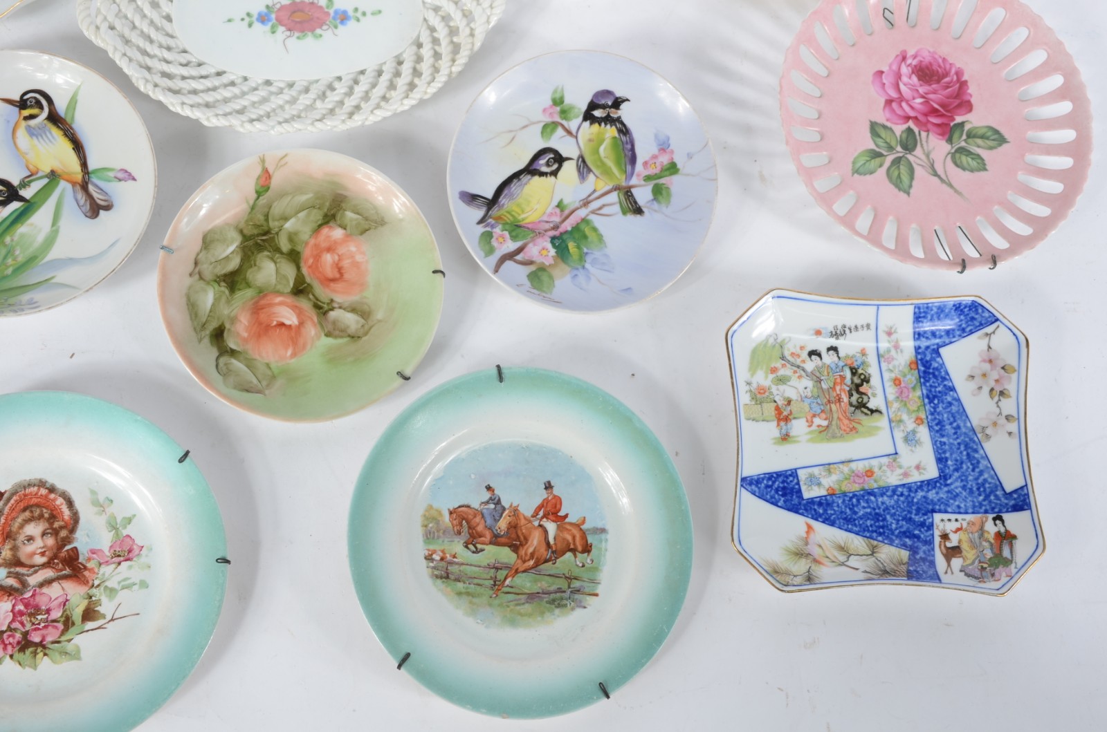Lote com 15 pratos de parede de diversas procedencias e modelos - foto 4 de 11
