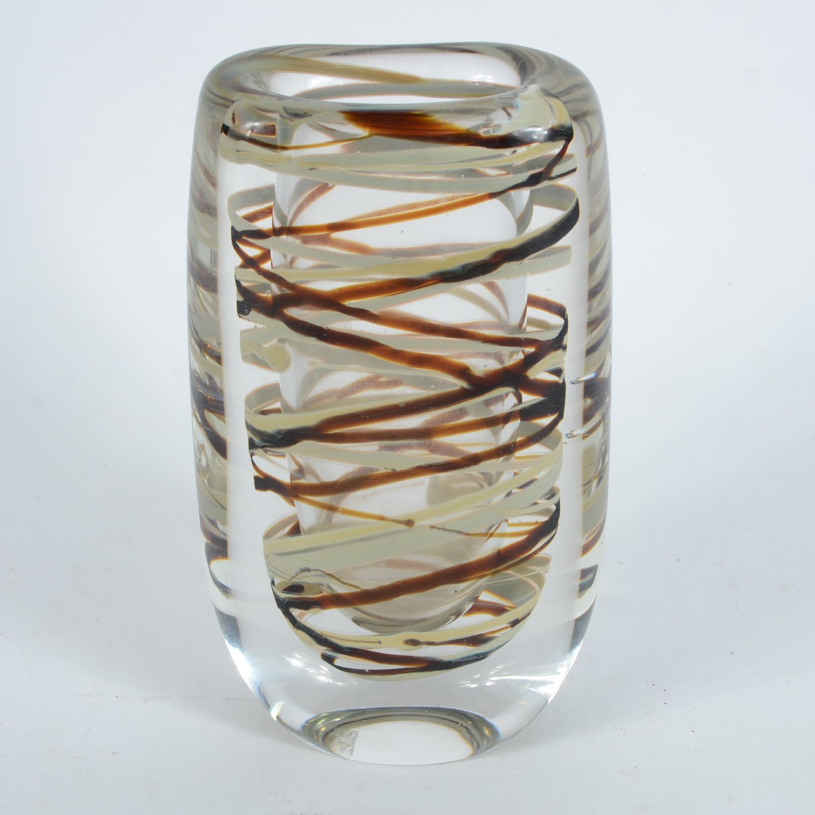 Vaso de murano com listras mescladas de marrom e bege. - foto 3 de 4