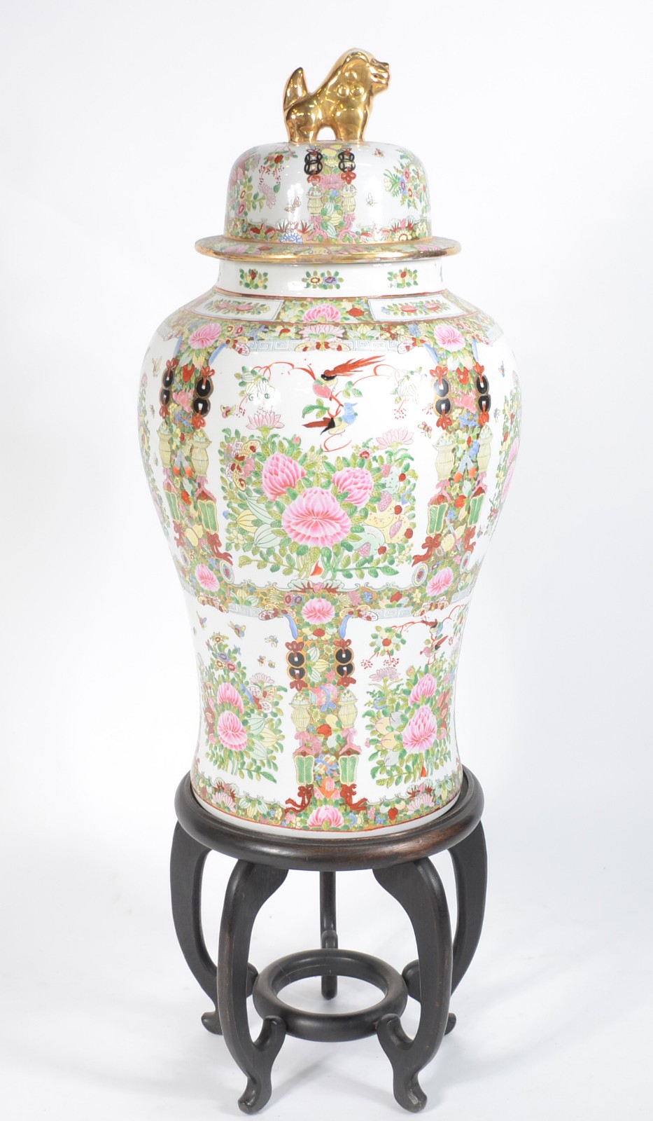 Grande potiche de porcelana oriental decorada com flores em... - foto 1 de 9