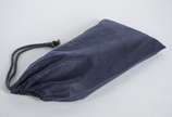 Peça para toilette (trousse) em tecido preto. A... - Peça para toilette (trousse) em tecido preto. Anos 1930. Desgastes.