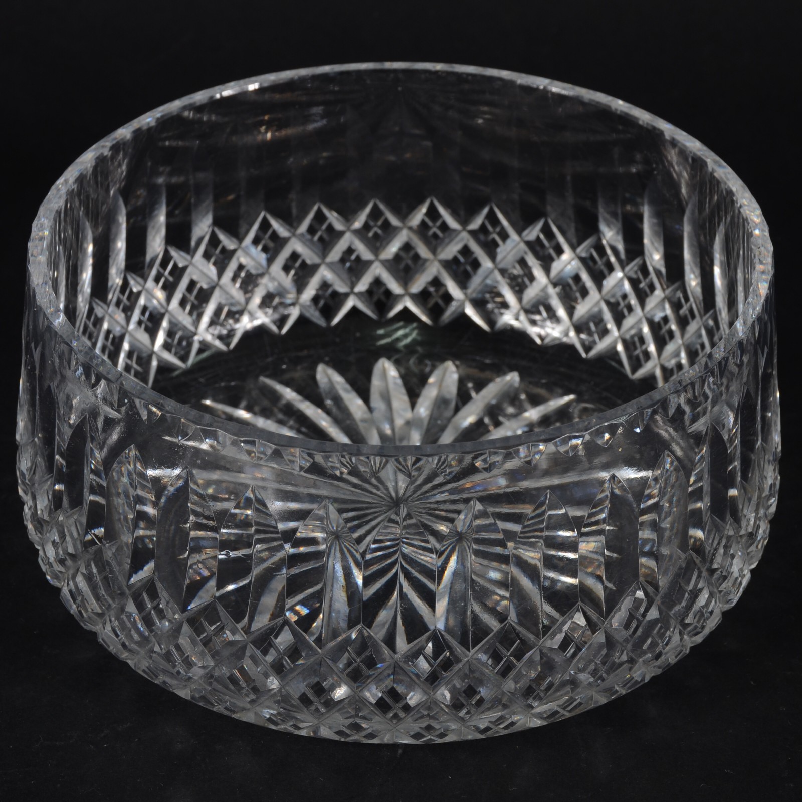 Bowl de cristal tcheco lapidado. - foto 2 de 6