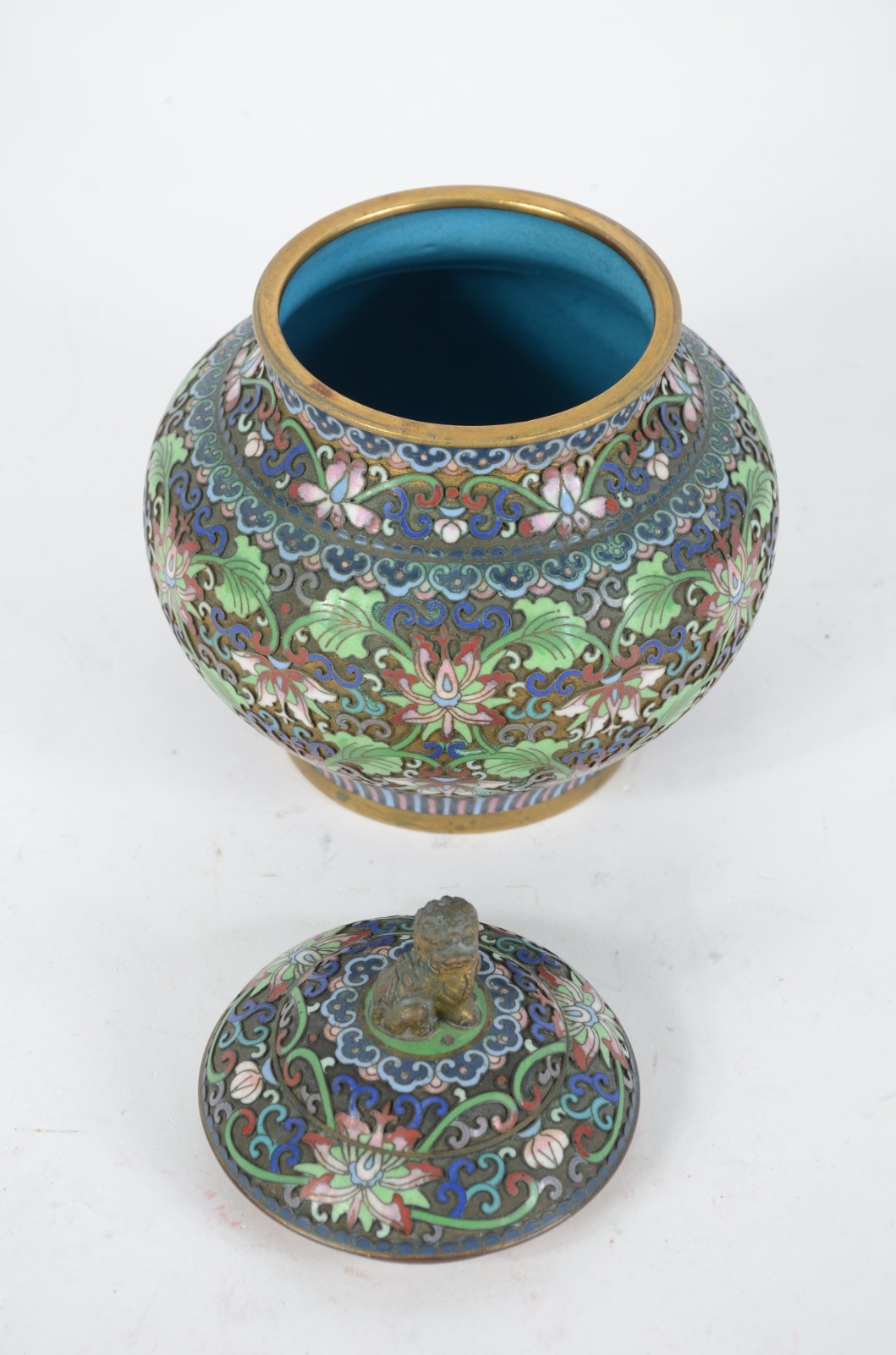Potiche de cloisoné oriental com pega da tampa em forma de dragão. - foto 3 de 7