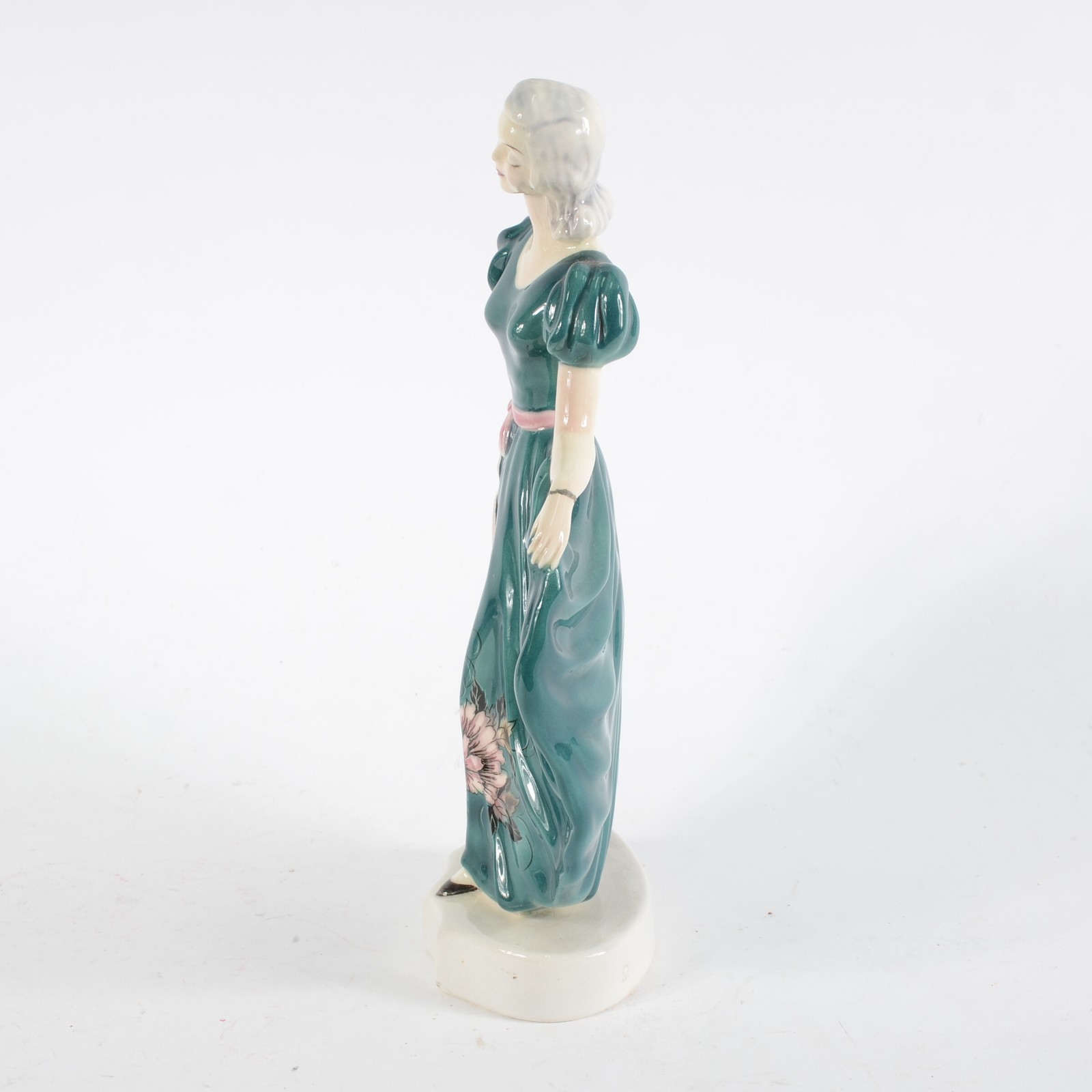 Escultura de porcelana americana policromada presentando figura... - foto 4 de 8
