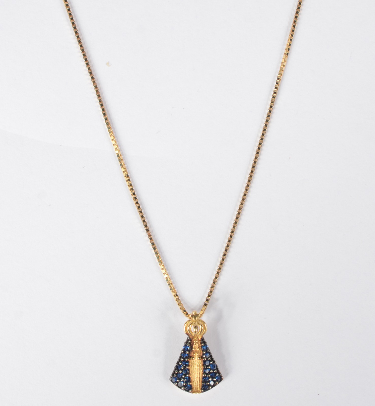 Colar de ouro amarelo 750, com pingente no feitio de Nossa Senhora... - foto 1 de 5