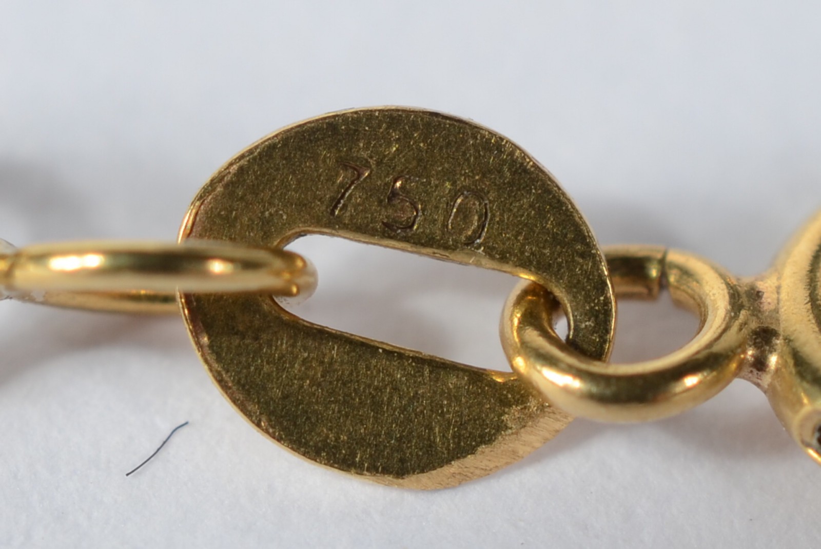 Pulseira de ouro amarelo 750 modelo Elos Português. Peso: 1,8g. (Por... - foto 5 de 5