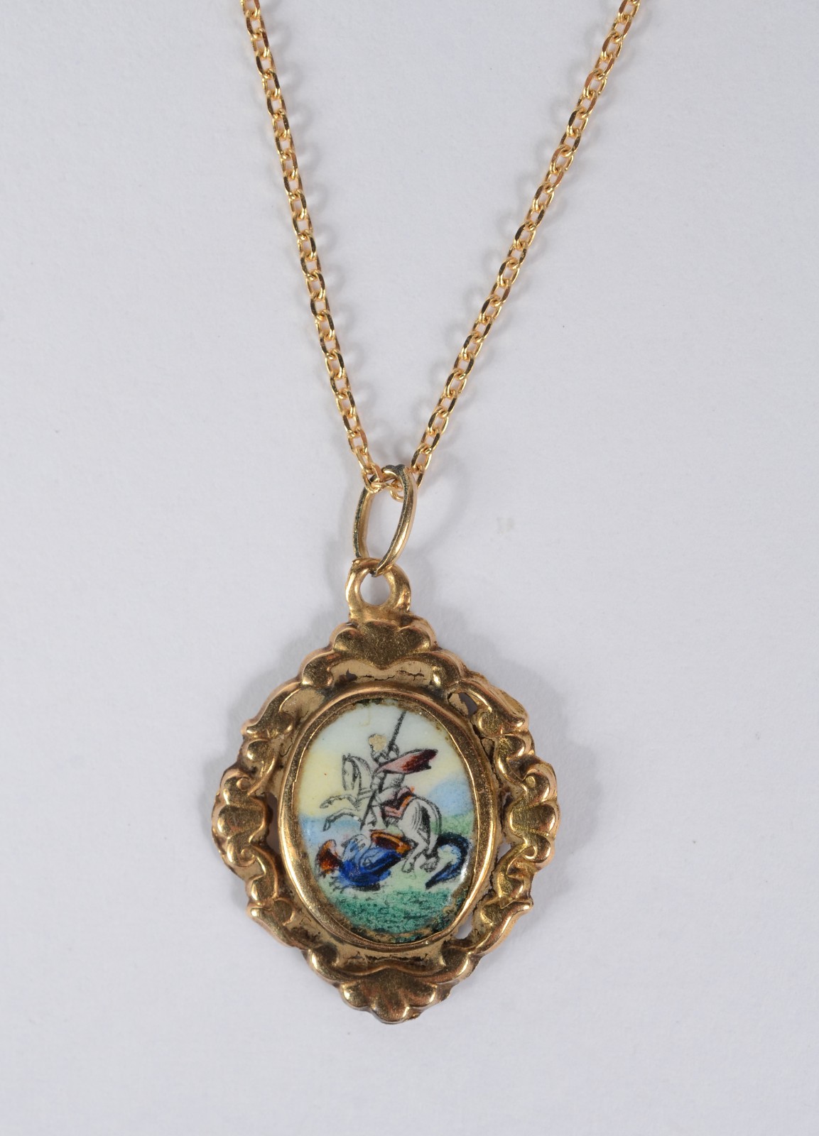 Colar de ouro 18k com medalha com figura de São Jorge. Peso 1,8g... - foto 1 de 5