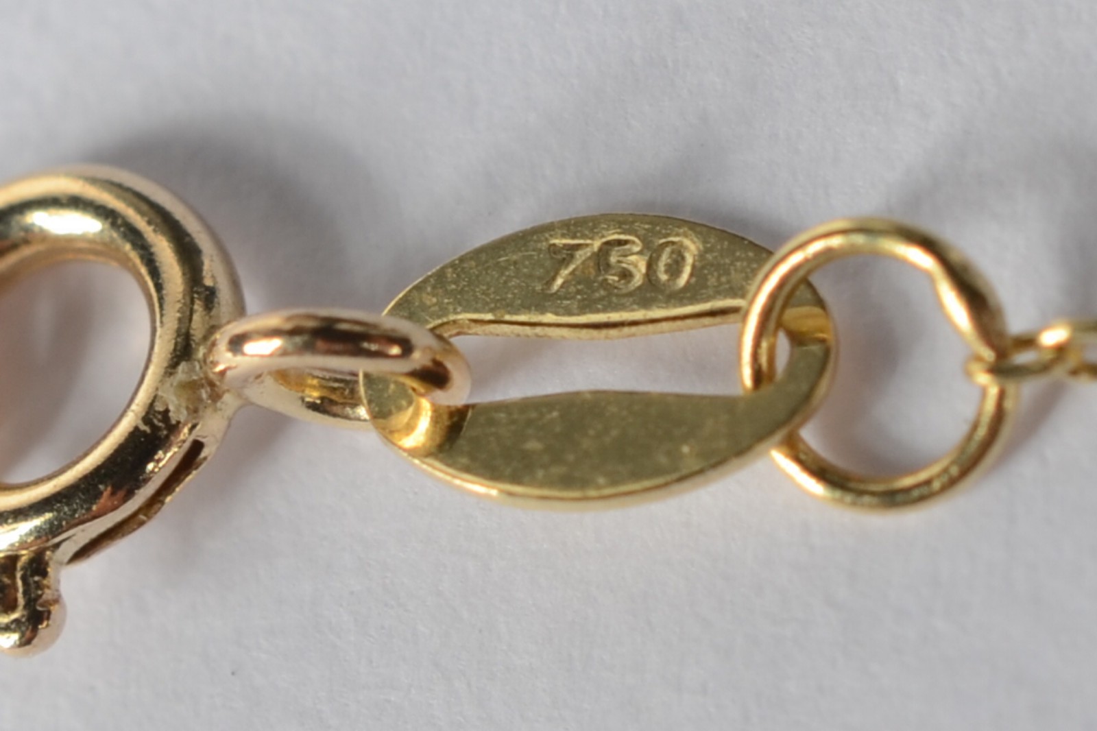 Colar de ouro 18k com medalha com figura de São Jorge. Peso 1,8g... - foto 4 de 5