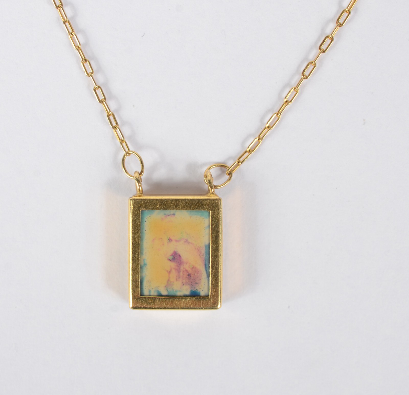 Escapulário de ouro 18k com imagem sacra. Peso 2,5g. (Por medida de... - foto 2 de 7